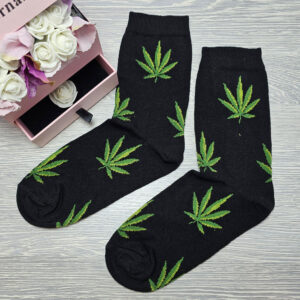 kannabisz mintás zokni