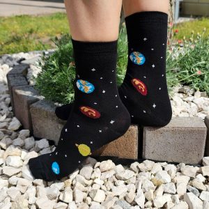 Bolygó-égbolt mintás zokni