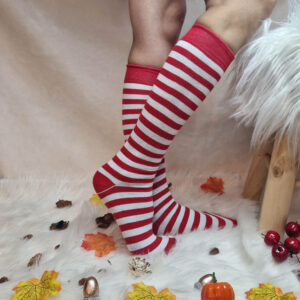 fehér piros csíkos térdzokni