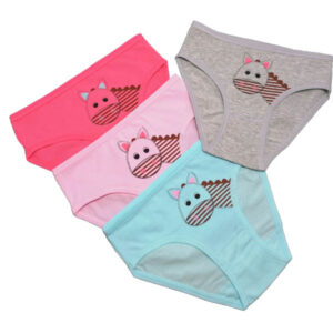 kislány bugyi zsiráfos