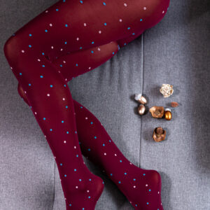 női-pöttyös-harisnya-bordó