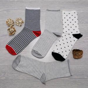 női guminélküli mintás zokni