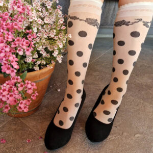 fekete pöttyös fehér térdzokni