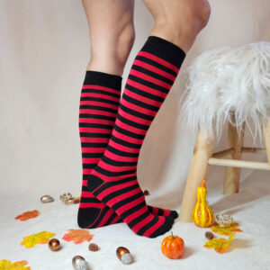 szuntex térdzokni fekete-piros csíkos