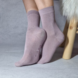 csúszásgátlós normál női zokni 1