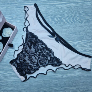 lucifer csipke bugyi 1