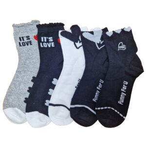 női zokni szívecske mintás