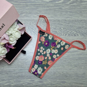 pántos tanga virágos