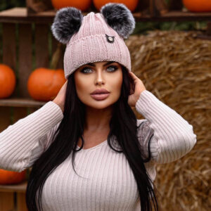 női kötött sapka 2 bojtos