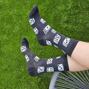 dobókocka mintás zokni