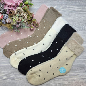 Női szőrös belsejű vastag zokni pöttyös mintával TNV2165