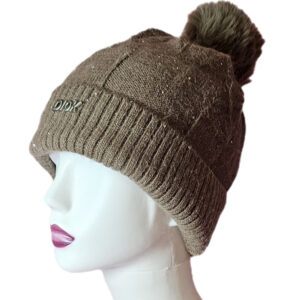 Női kötött polár béléses sapka apró flitterekkel-mogyoró
